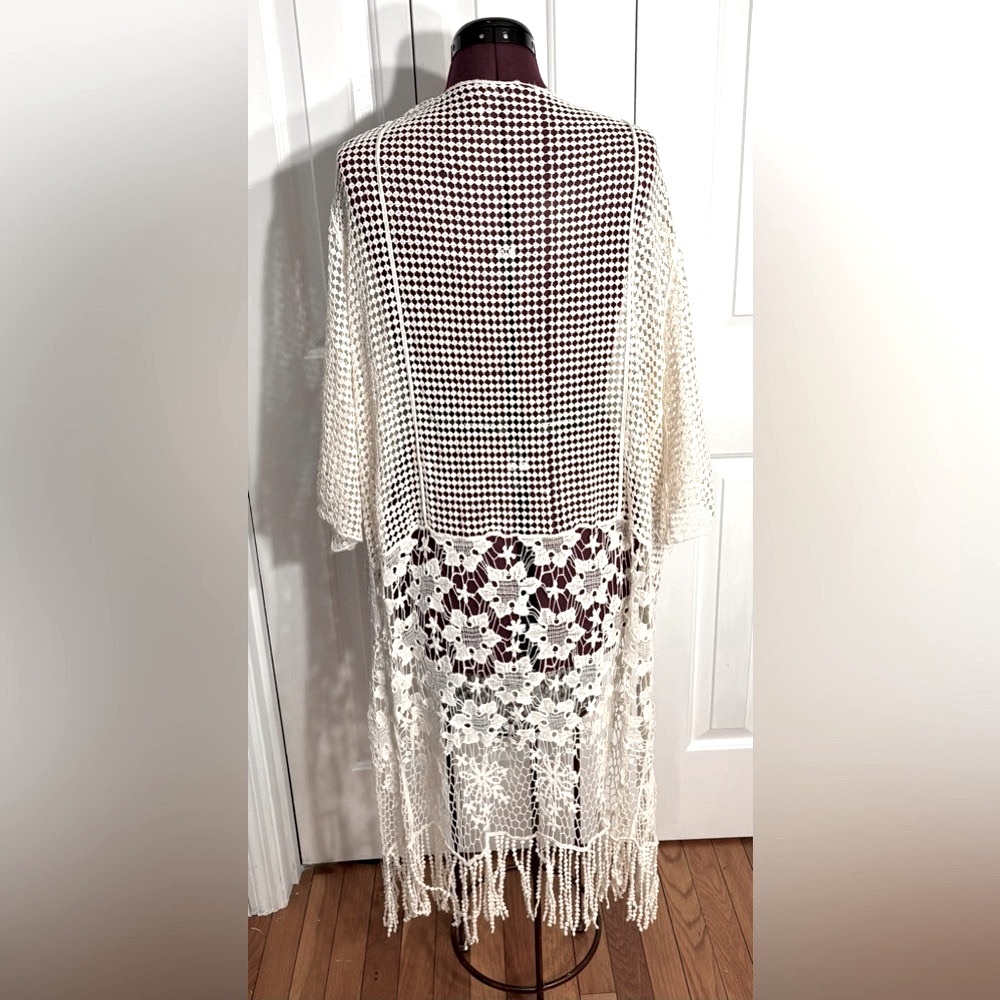 NWOT Crochet Fishnet & Floral Lace Long Sleeve Kimono, Duster, Festival Coverup